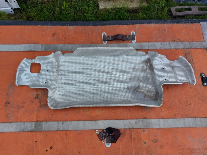 zaštita TERMICZNA ASTON MARTIN VANTAGE 4.7 16r