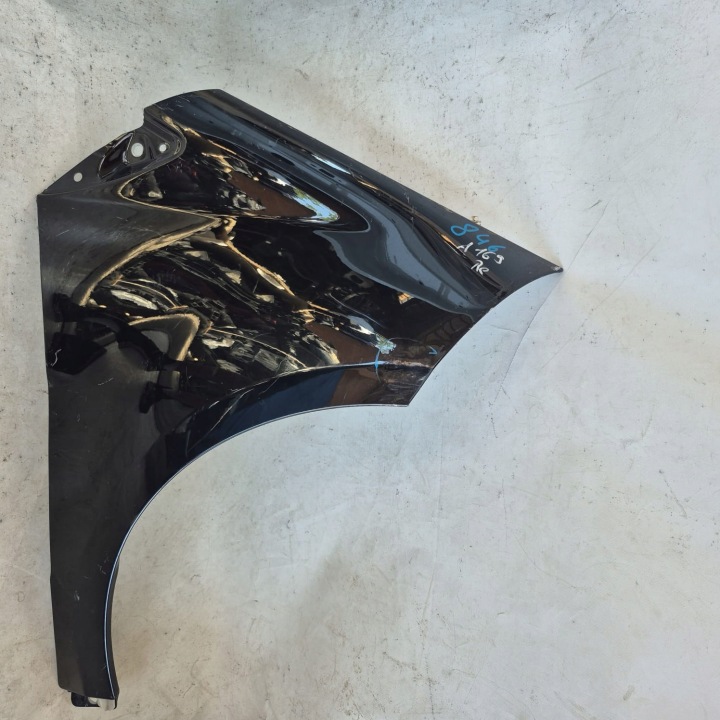 MERCEDES A-KLASA II 2 W169 04-12 fender front front right