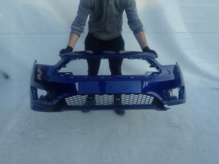 FORD FOCUS MK3 LIFT 14-18 nárazník predok ST-LINE