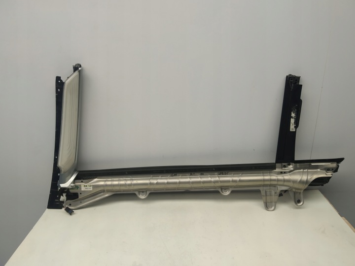 15- Bmw Serii 7 G12 blinds blinds air line oswietlenie door rear part right cover