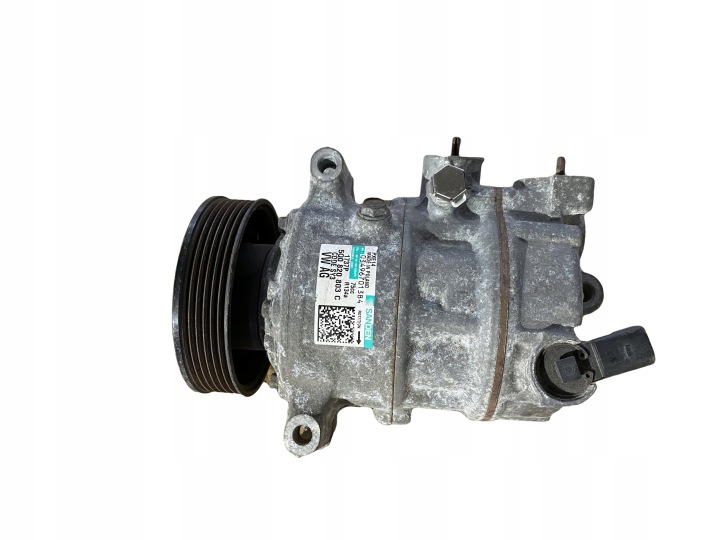 AUDI VW compressor; compressor of the air conditioning 5Q0820803C