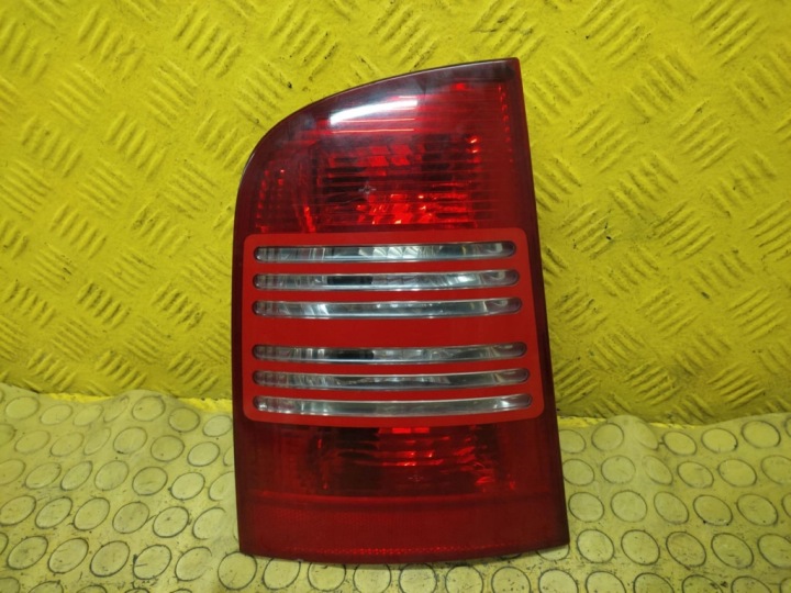 SKODA OCTAVIA et KOMBI Feux phare Gauche Arrière 1U9945095