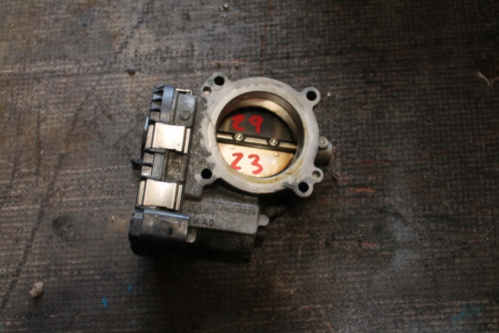 2923. Drosselklappenstellmotor AUDI 06M133062H