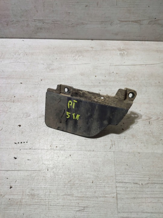 Volkswagen Touran III 20r 5TA heck Seite rechts Schmutzfänger