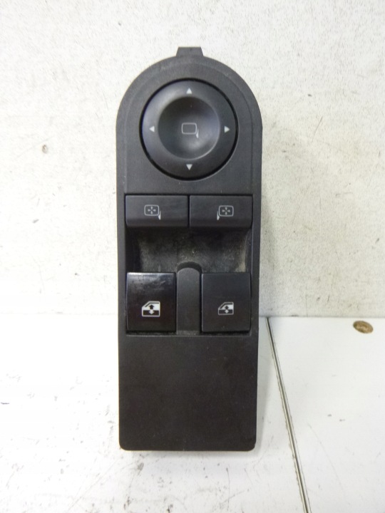 schalter schalter des fensers vorne links Opel Astra H Zafira B 13209203 GM