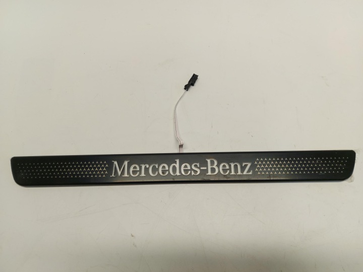 MERCEDES W118 CLA moulding threshold cap front left swieci A1186808200