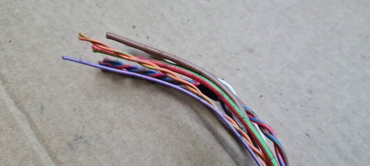 Q5 8R LIFT Connector Contact KOSTKA ZLACZE Tür 8R0972701 A4 B8 A5 8T
