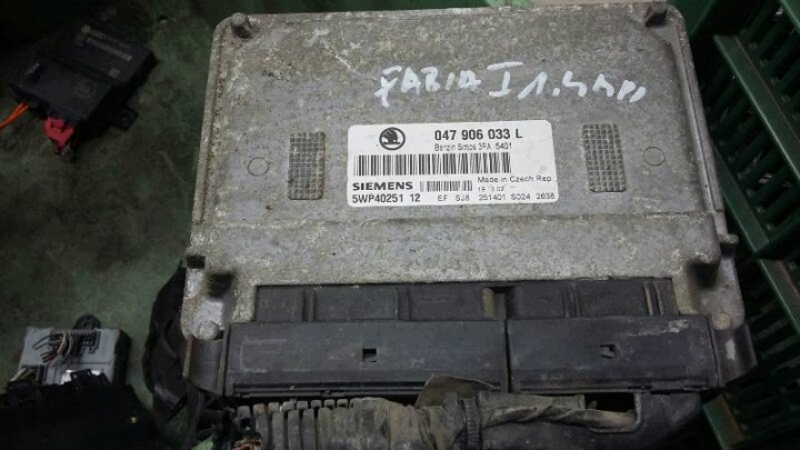 computer SKODA FABIA 1.4 047906033L