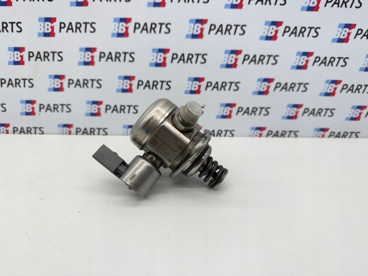 BMW F30 F31 F32 Einspritzpumpe des Kraftstoffsbehälters N55 7610761