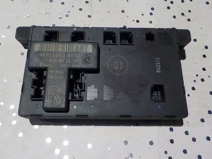 MERCEDES-BENZ SLK (R170) modul BSI UCH 1718200626 TEMIC