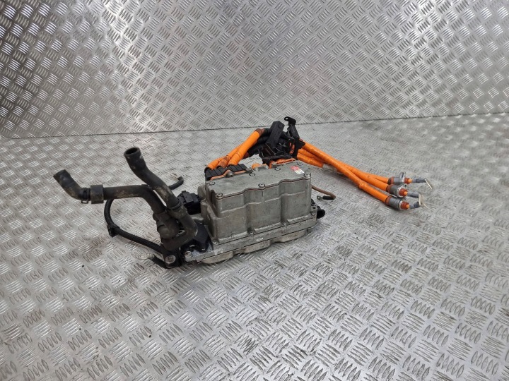 Porsche Cayenne (92A) 2016 Inverter / 7PP907080L voltage converter 5
