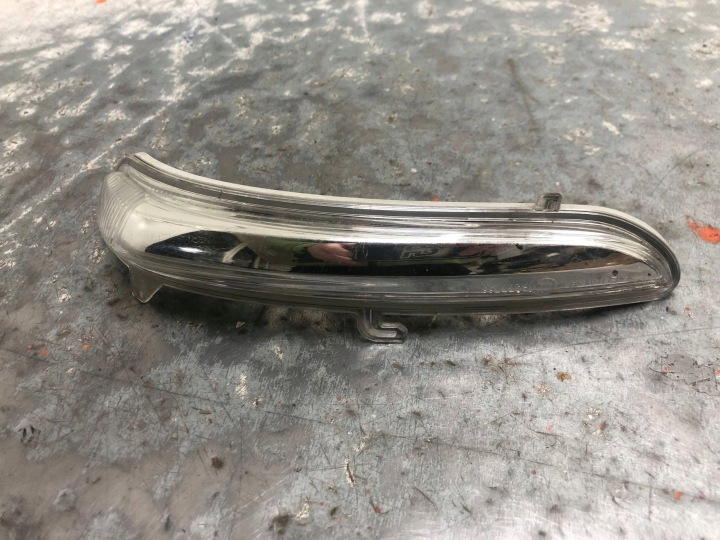 Blinkerleuchte außenspiegel links PEUGEOT 208 23962831