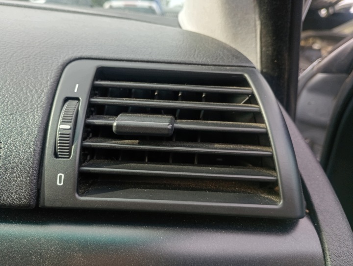 Lüftungsgitter des lüfters luft rechts des Beifahrers BMW E46 FL TOURING 01-05