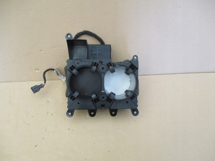 Stojak úchyt tunelu chlodzenie grzanie Audi Q5 8R0862534