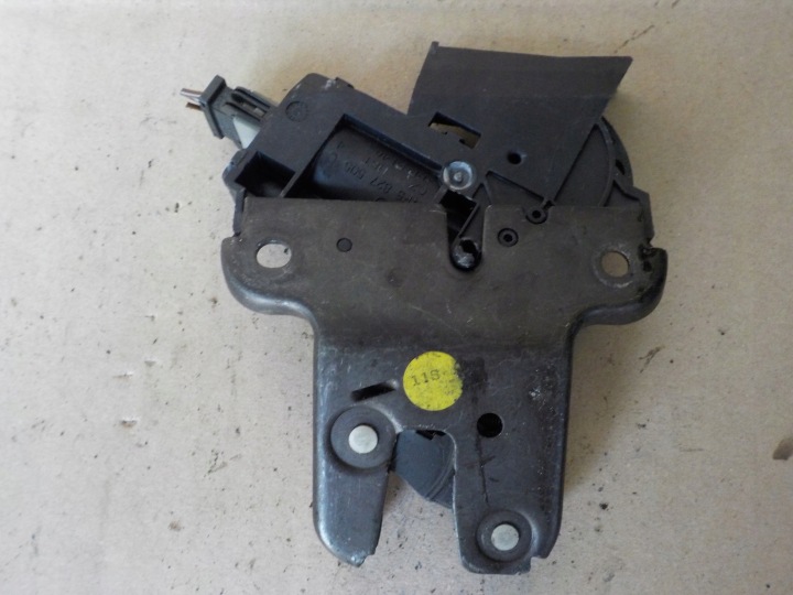 VOLKSWAGEN PASSAT B6 de la Serrure RYGIEL Arrière du capot 4F5827505C