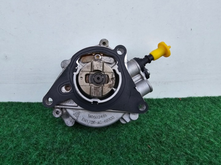 water pump VACUM PEUGEOT 2008 1.2 12V CITROEN C3 M0033481 K92/143XX