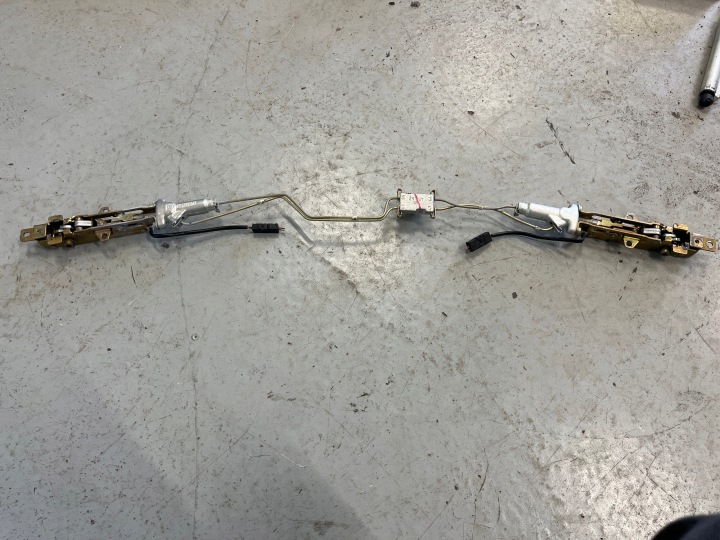 MERCEDES R129 SL 500 PISTONI PORTELLONE tetto 1298001672 PO REGENERACJI