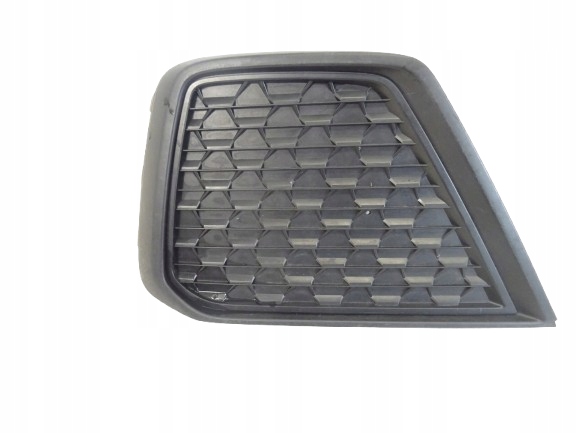 grid of a bumper front front right AUDI A1 II 82A 82A807682F