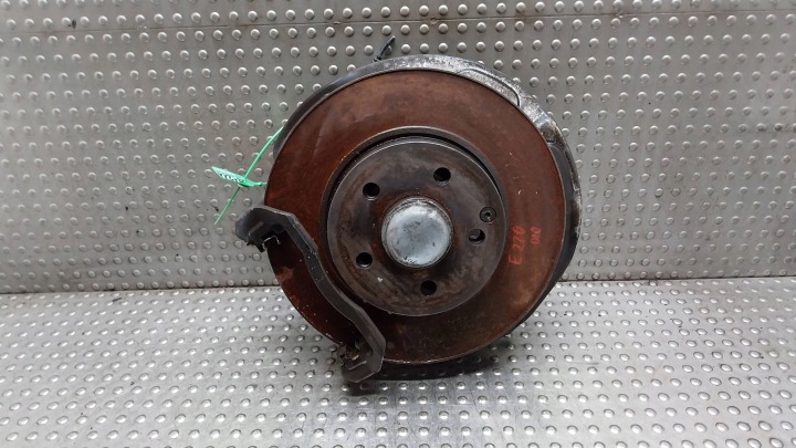 Moyeu support broche Axe moyeu Droite Avant 21224 MERCEDES E KLASA W212 AMG
