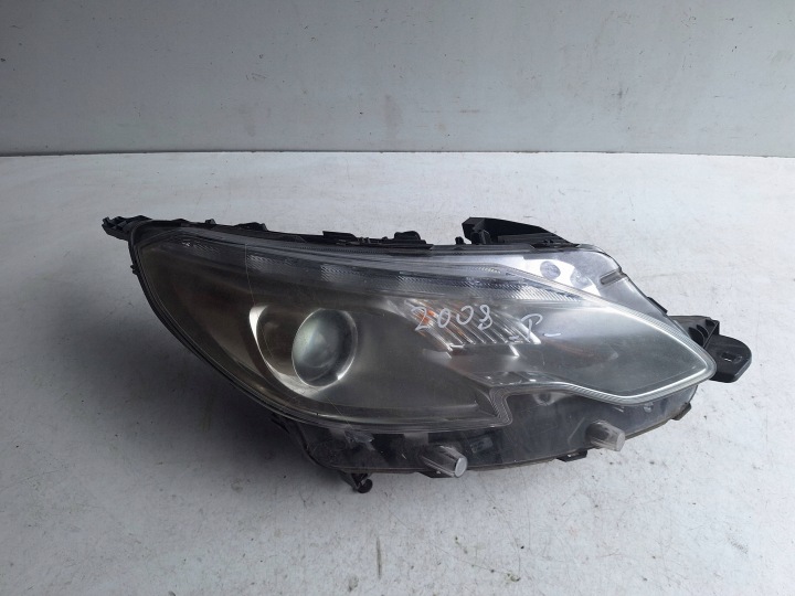 PEUGEOT 2008 a 13-16 světlo pravá UK-pravostranné řízení 9677810080