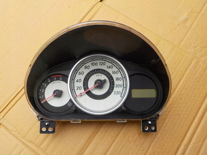 quadro strumenti TACHIMETRO contagiri OROLOGIO mazda 2 de 1,4 CITD DF78A