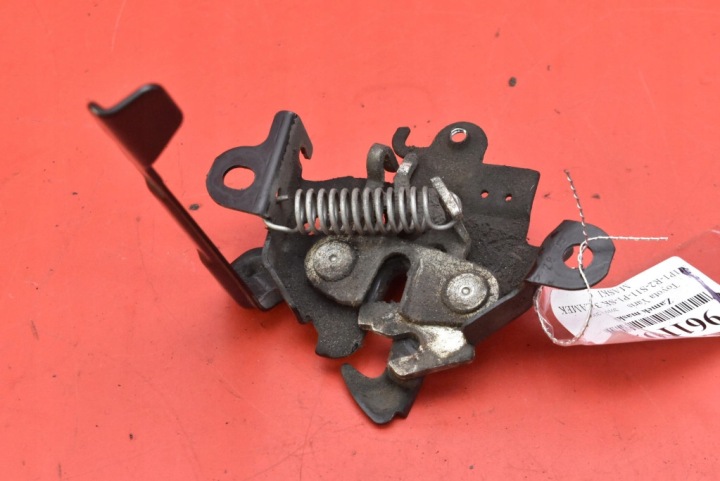 Della serratura RYGIEL del cofano TOYOTA YARIS 3 III 10-14