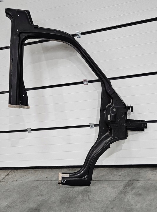 práh sloupek pravý boční RENAULT MASTER III IV 10-24 novy originál