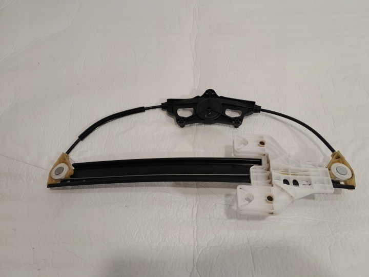 AUDI A4 B9 LIFT Mécanisme essuie glaces Droite Arrière 8W0839462A