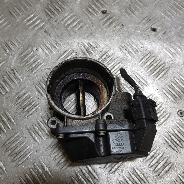 Vanne boitier papillon VOLKSWAGEN PASSAT B6 2.0 TDI 03G128063A