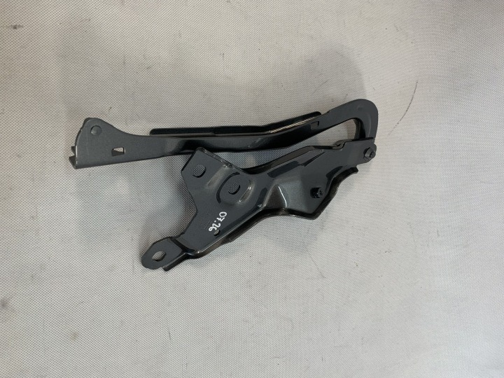 Scharnier rechts Audi Q6 E-Tron 23r 85H823302 07.26
