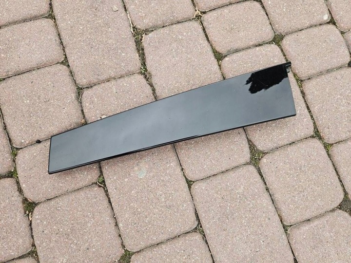 Leiste Schutzleiste slupka Tür Blende Abdeckung dekor rechts heck OPEL ASTRA L 6 VI 9832183280