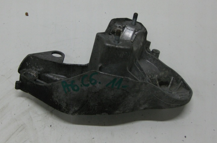 AUDI A6 C6 LIFT KOMBI 2.7 TDI holder holder of the engine left 4F0199351S
