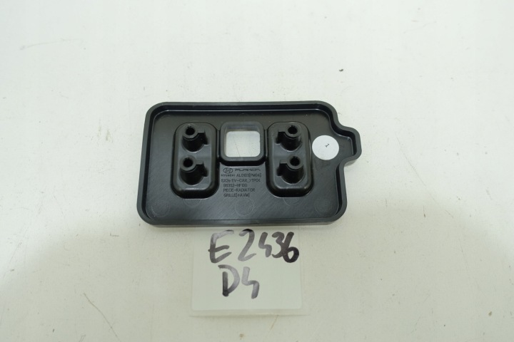 ELEMENT MOCUJACY Griglia radiatore HYUNDAI 86352-HF100