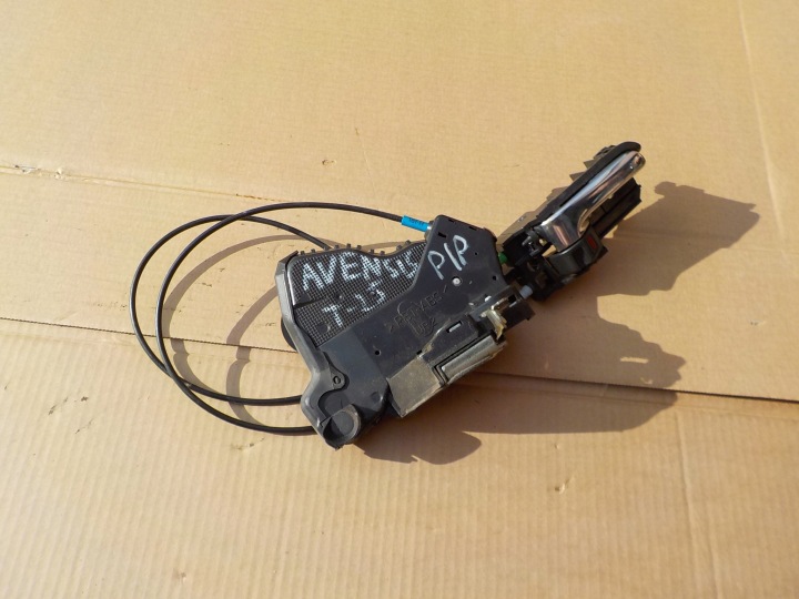 de la Serrure Droite Avant toyota avensis t25 lift 2008r EUROPA