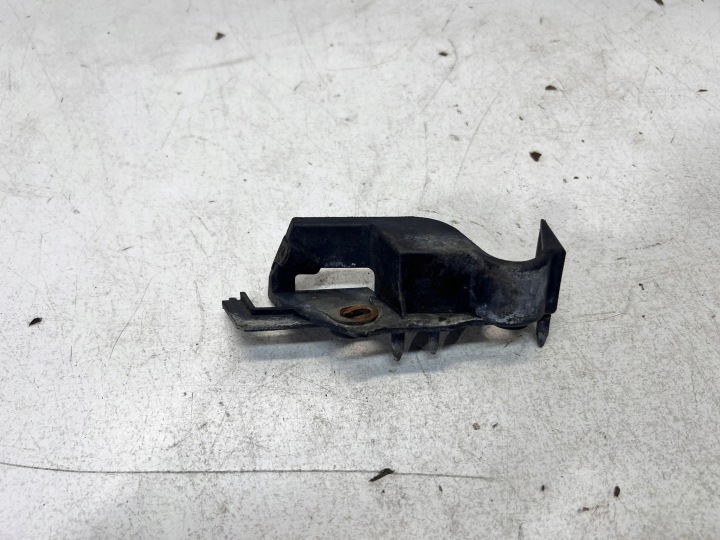 bumper bracket right front AUDI A4 B8 8K0807284E