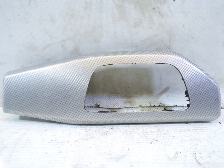 DEKOR kryt lišta přístrojovky ROZDZIELCZEJ AUDI A4 B9 8W1853189