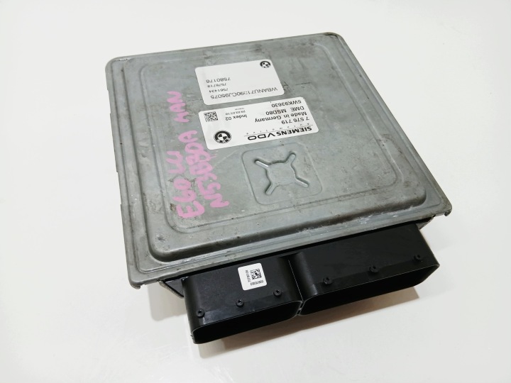 unité de commande électronique uce moteur BMW E60 LCI N53B30A OE 7576719 (0000098)