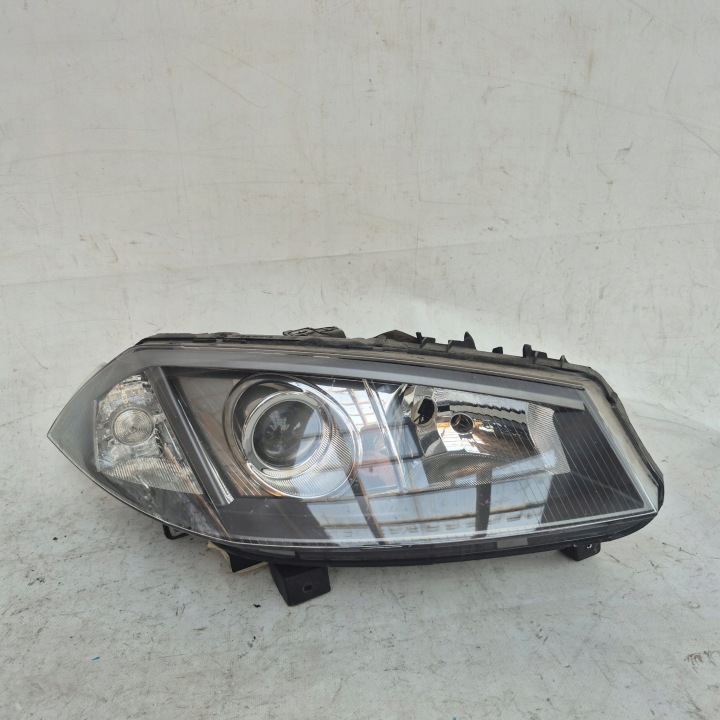 RENAULT MEGANE II 02- light right front front XENON 820007322