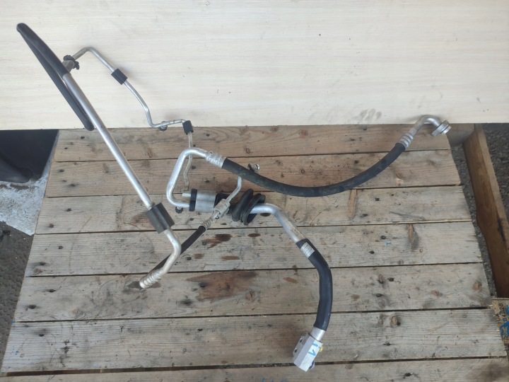 Conduit pieces tuyaux Tuyau Tuyau flexible Climatisateur air conditionné KLIMY AUDI A4 B8 8K0 8K0260707AC
