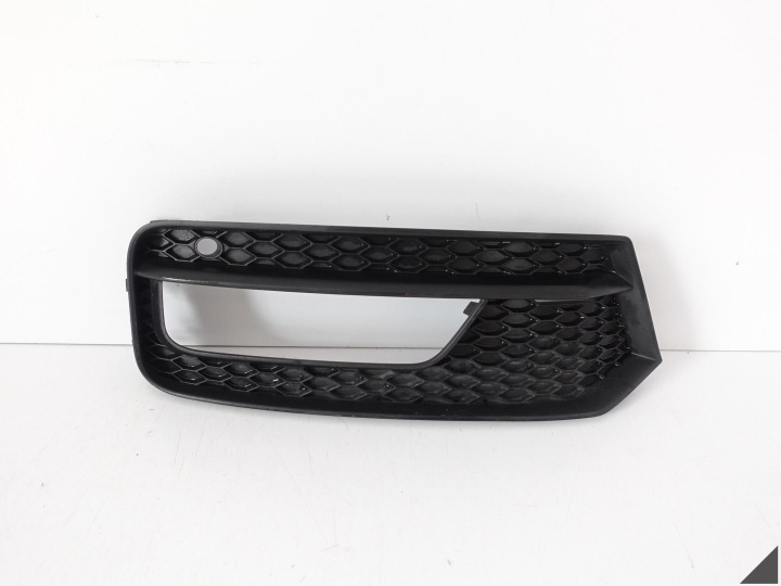 AUDI A1 UND 8X0 LIFT 14-18 LÜFTUNGSGITTER W STOSSSTANGE RECHTS VORNE GRILL 8XA807682C