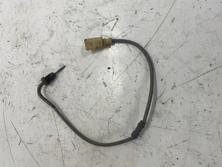 Capteur TEMPERATURY Gaz ORG. VW PASSAT B8 05E906088J