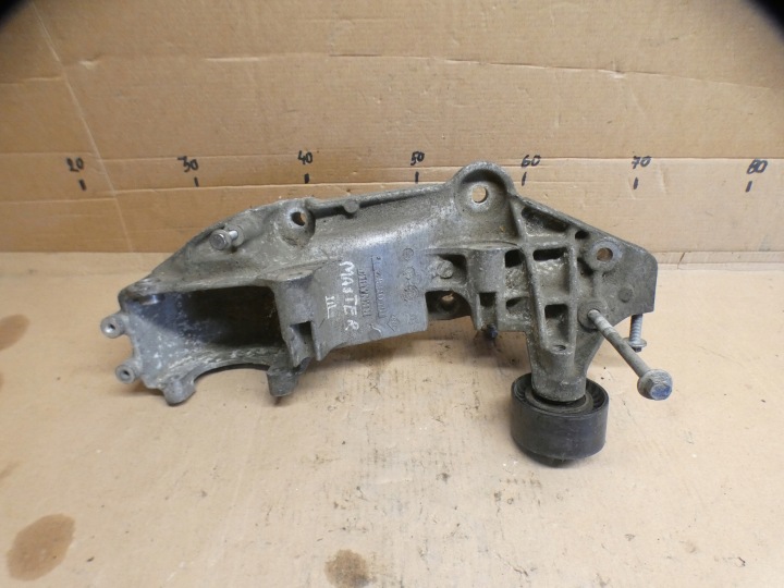 RENAULT MASTER III supporto staffa alternatore 1171035858