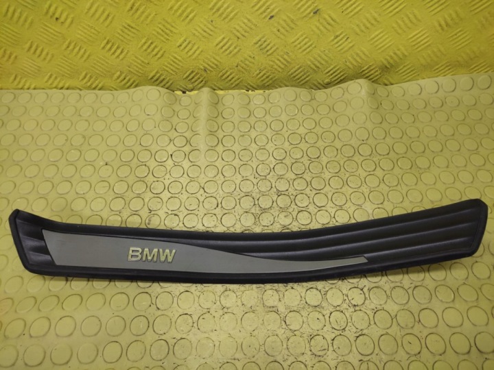 BMW E60 lišta prahová levý záď 51477034305