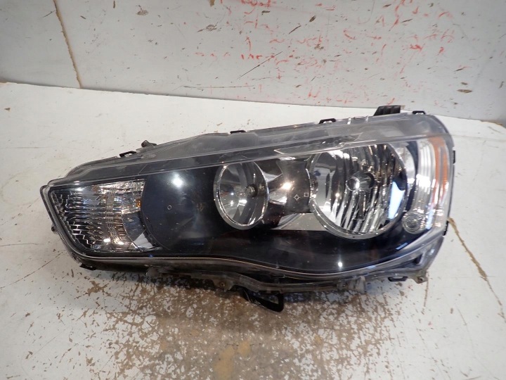 light front front left MITSUBISHI OUTLANDER II LIFT 2009