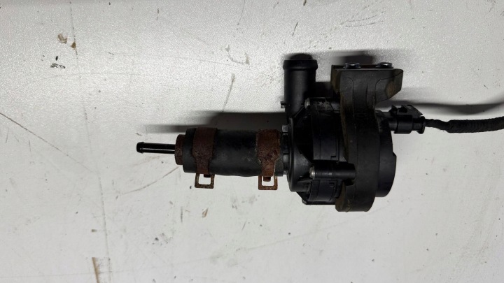 Pompa ausiliaria acqua motore KIA SORENTO IV 2.2 CRDI D4HE MT100-K3001