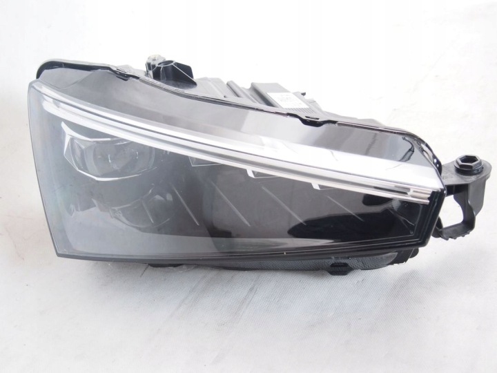 Skoda Scala 19r Reflektor Droite Feux phare Droit 2019 657941096A