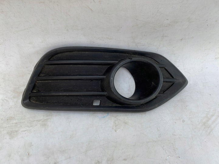 HONDA HR-V II 18- Grille Couvre Pare choc Droit Avant 71105-T7A-J2