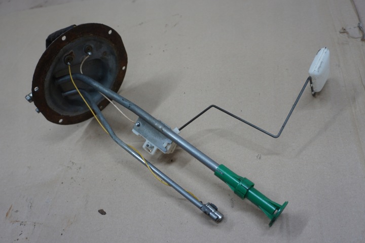 NISSAN PATROL BRANDSTOFNIVEAUSENSOR VLOETER Y60 2.8 TD 11
