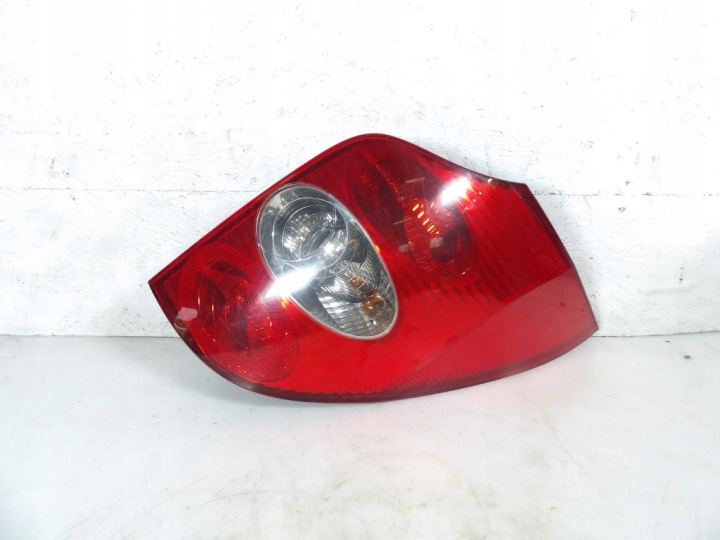 Licht hinten rechts RENAULT LAGUNA II ( 02-07 ) 8200002472 KOMBI