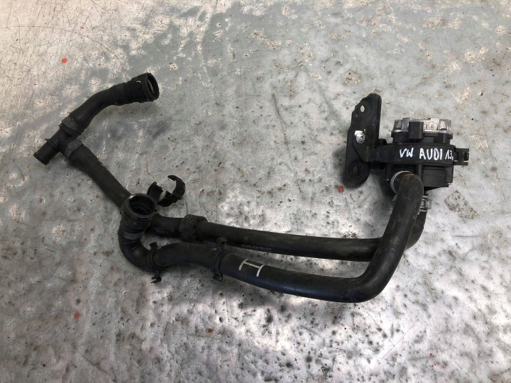 zusätzliche Pumpe des Wassers VW AUDI 04L965567 5Q0820507